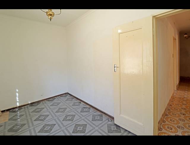 5 BEDROOM HOUSE FOR SALE IN ORANGE GROVE